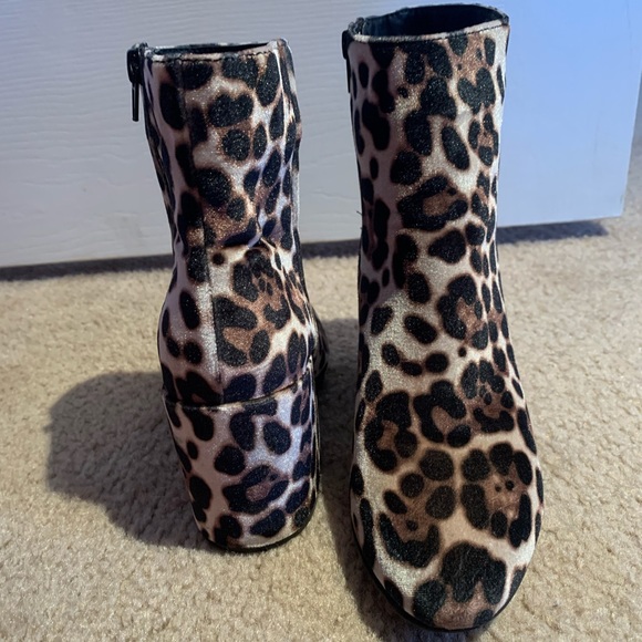 Velvet cheetah print statement heeled boots - Picture 2 of 4